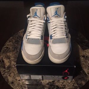 Jordan 4